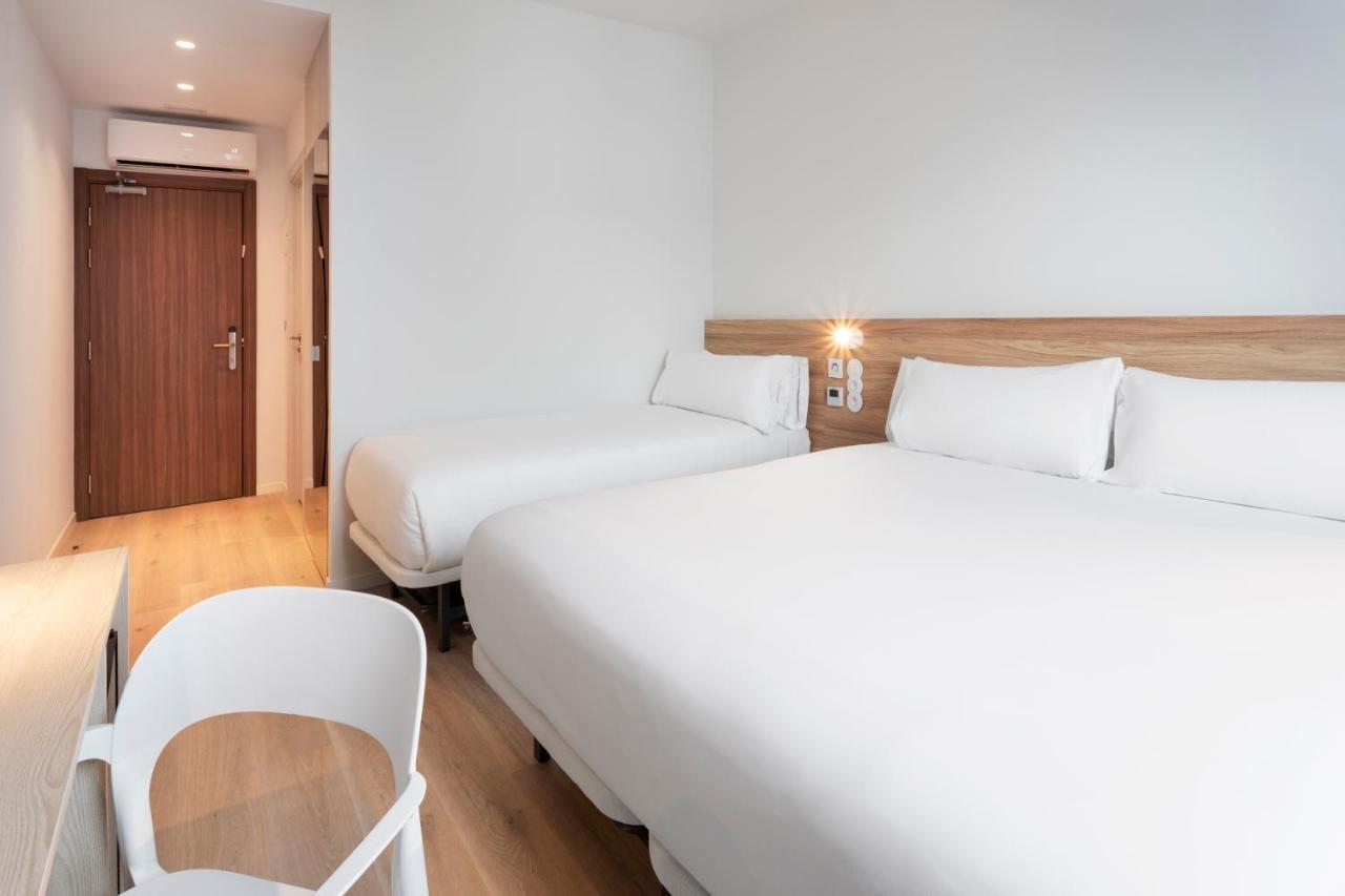 Family Room,1348876427:JPEG