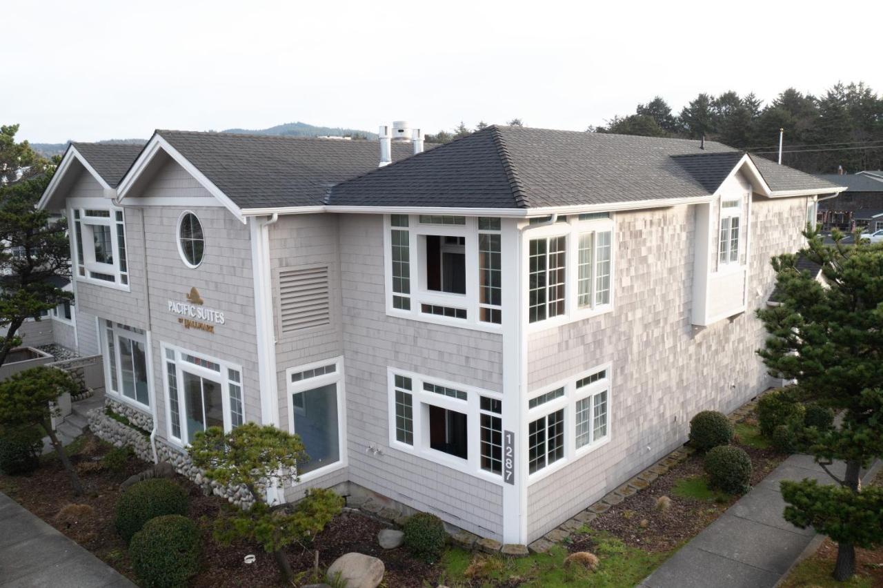 Pet Friendly Pacific Suites Two King (Non-View)