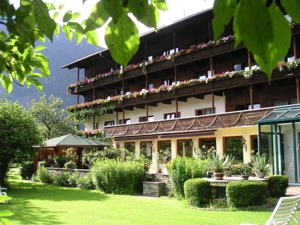 Doppelzimmer mit Balkon