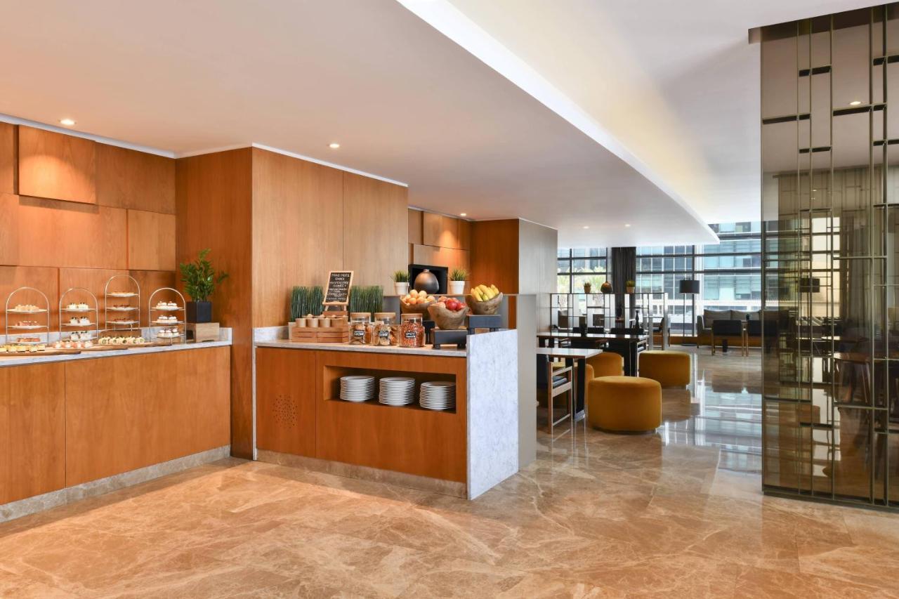 Executive Suite with Lounge Access, 1 King, High floor
