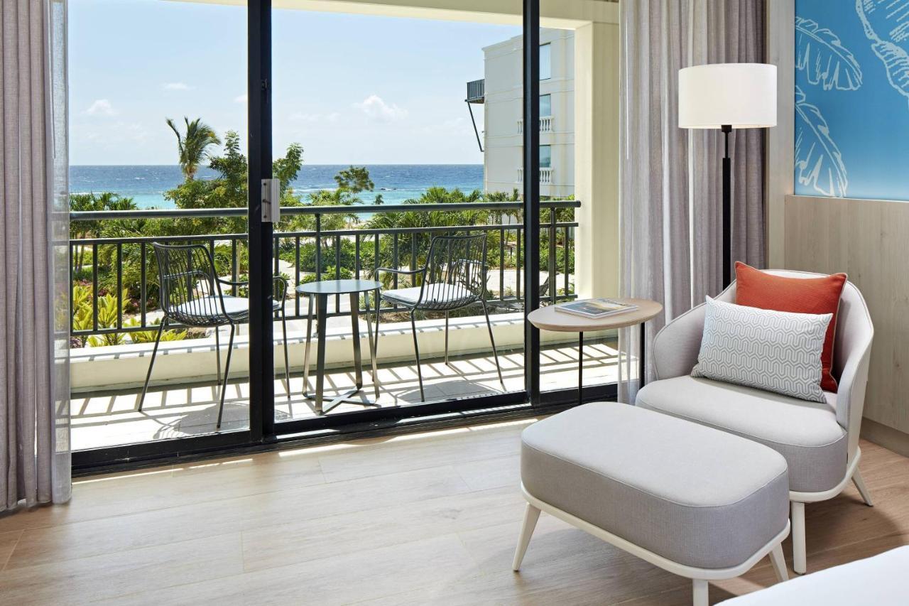 Kamer met Uitzicht op de Oceaan en 1 Kingsize Bed en een Balkon