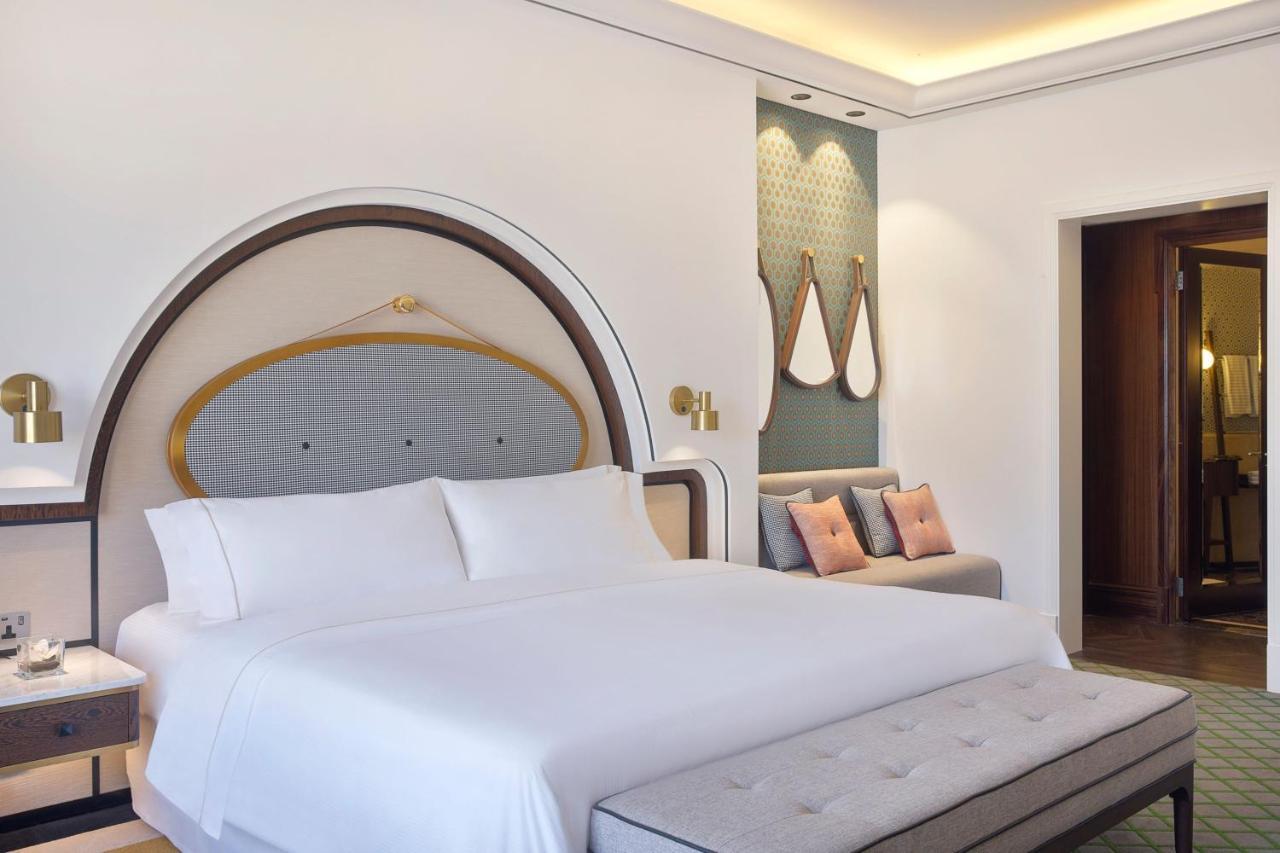 Camera Deluxe con 1 Letto King-Size, Vista Skyline e Accesso Parco Acquatico Jungle Bay