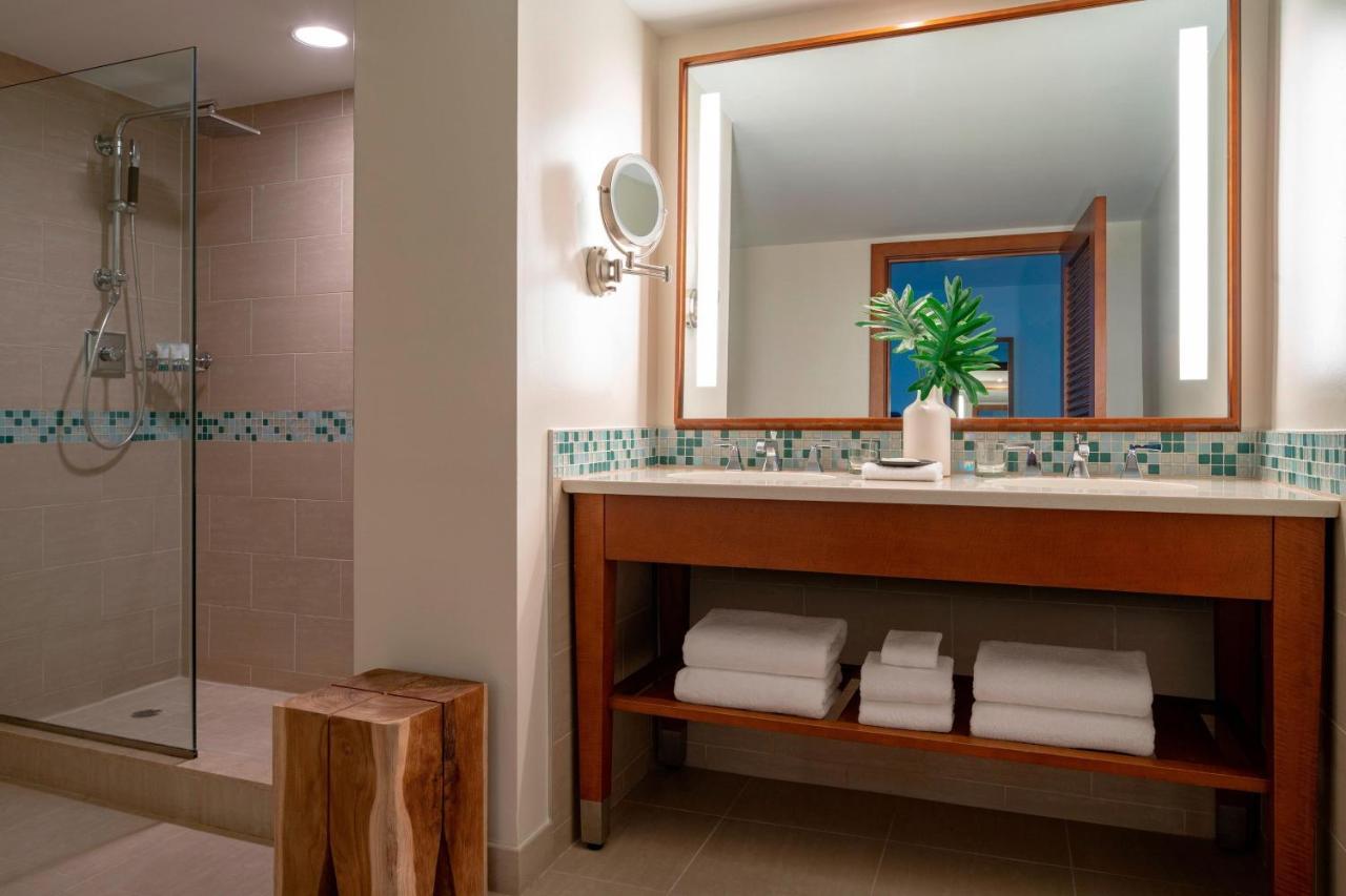 1 Bedroom Executive Suite, 2 Double, Ocean view, Corner room