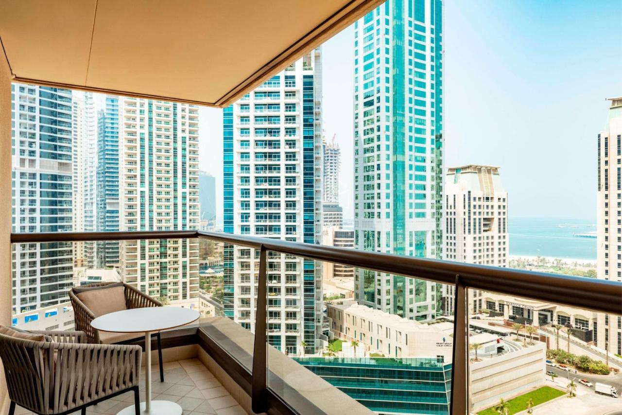Premier-m Zimmer, Gästezimmer, Zugang zur Executive Lounge, Nachmittagstee und Happy Hour, Flughafentransfer vom Flughafen Dubai, 2 Einzelbetten