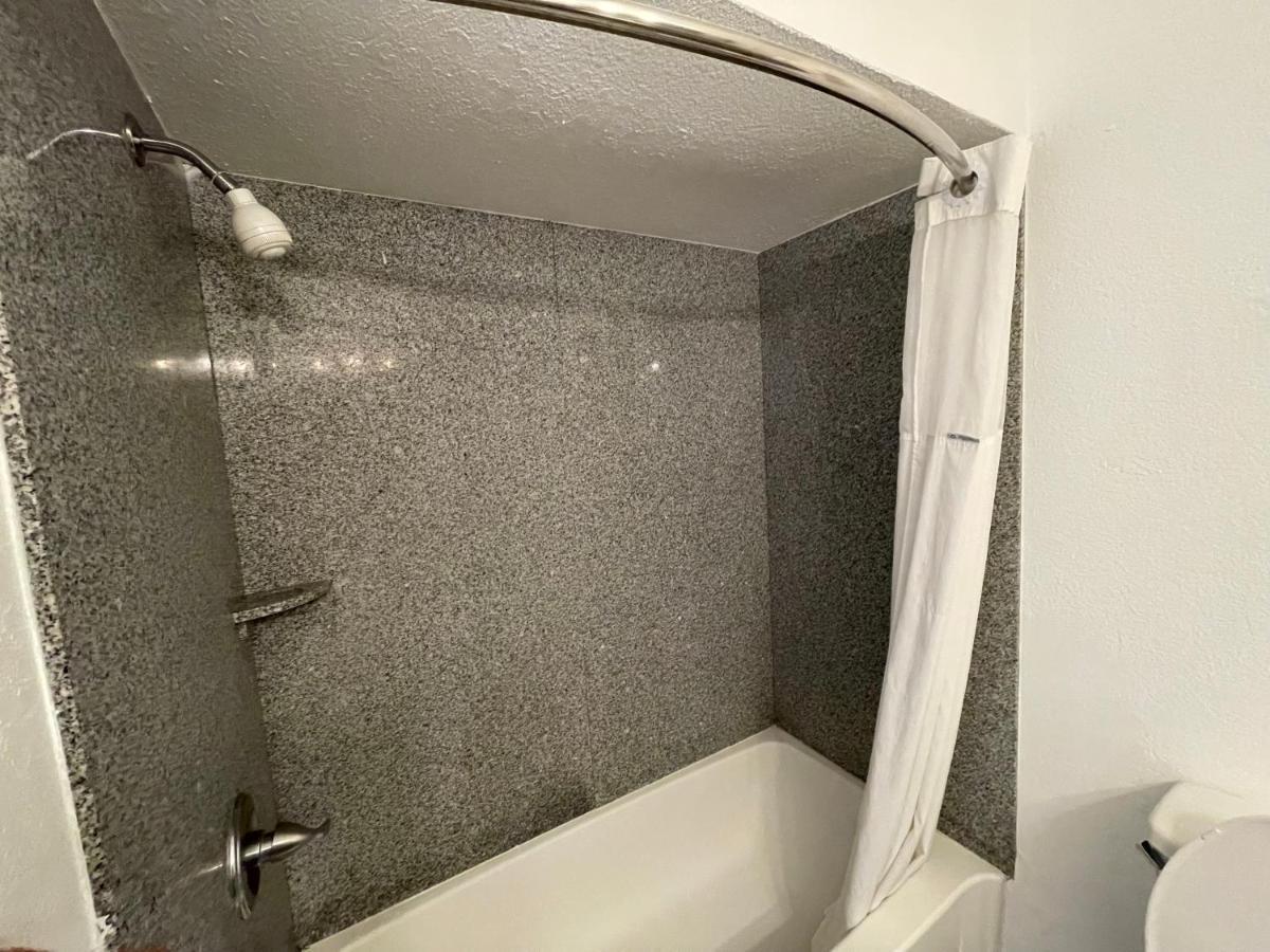 Deluxe Double Room with Two Double Beds - Non-Smoking