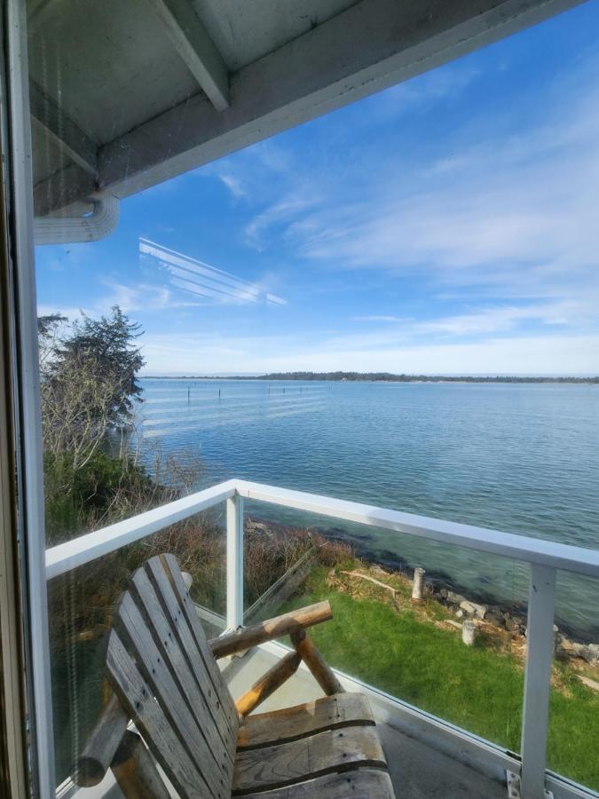 Waterfront Condo Upper Unit