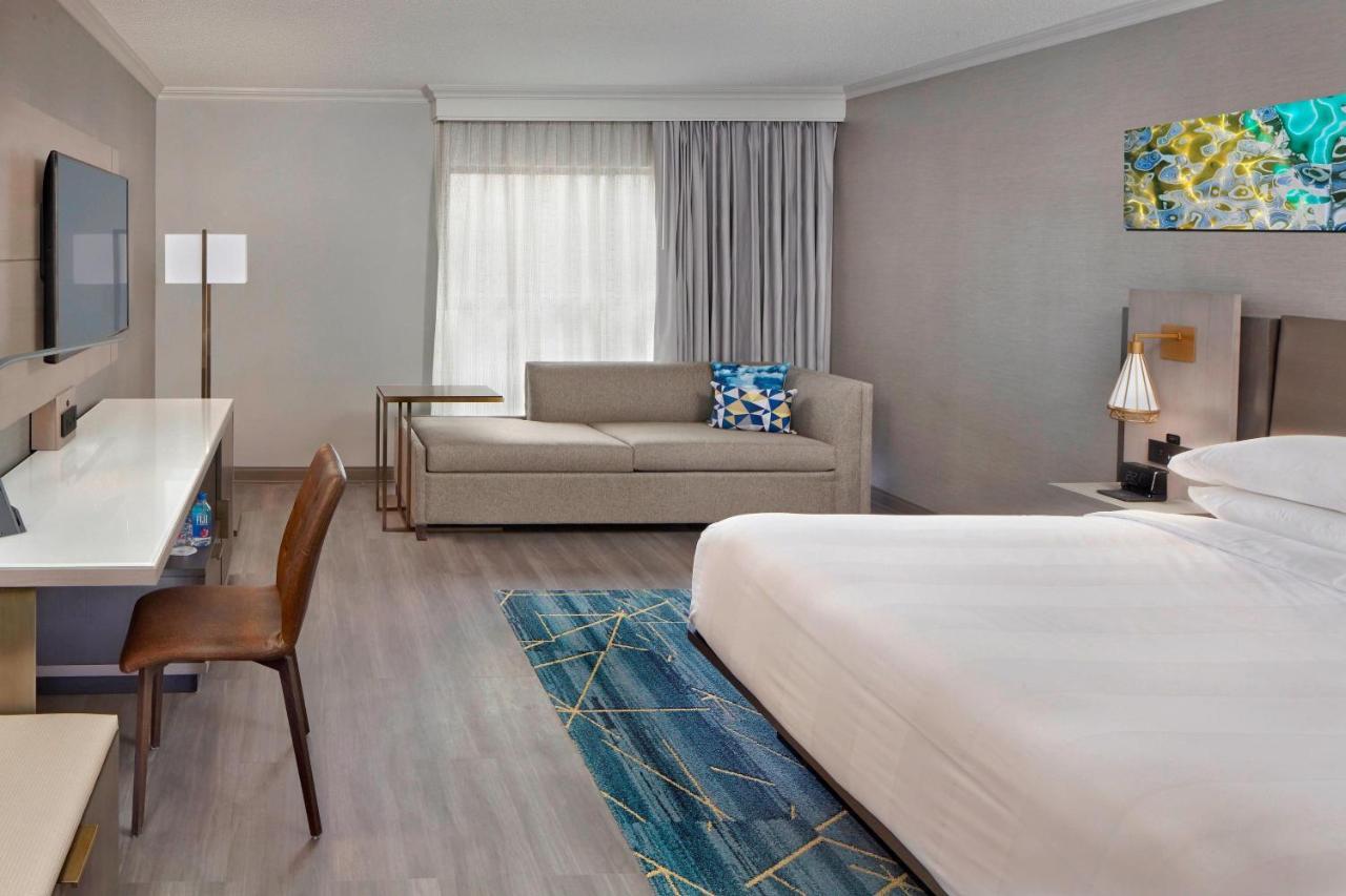 Deluxe Guest Room, King