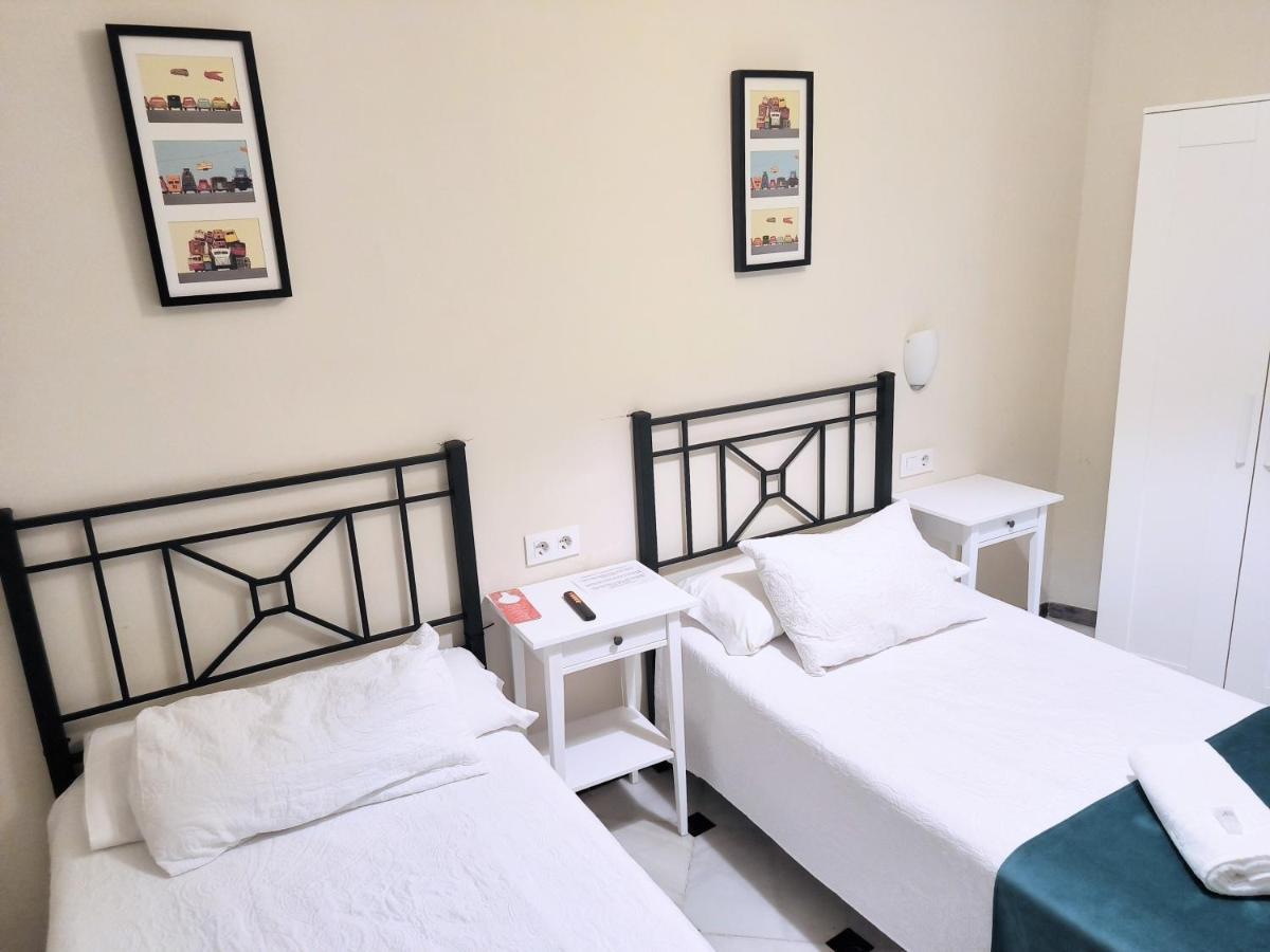 Chambre Lits Jumeaux avec Salle de Bains Privative