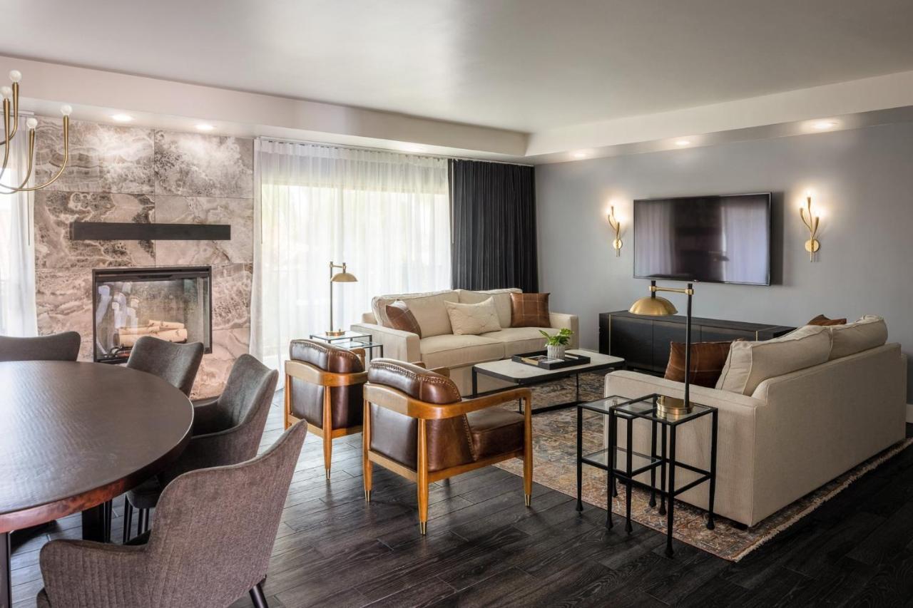 One-Bedroom Suite with Balcony and Courtyard View