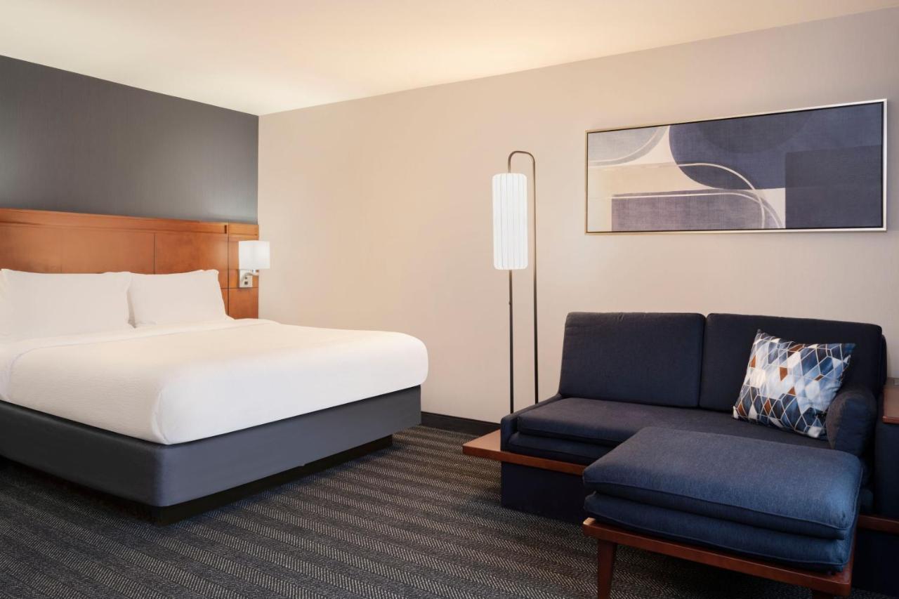 King Room with Sofa Bed