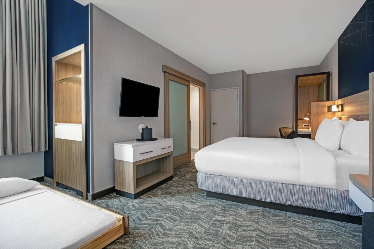 King Studio with Trundle Bed - Hearing Accessible