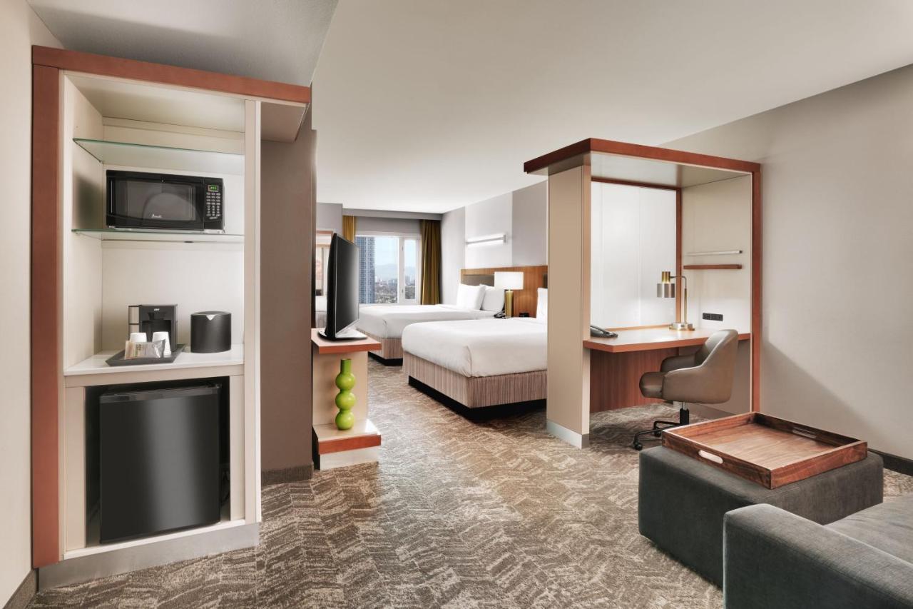 Deluxe Queen Studio Trundle Bed,1319733511:JPEG