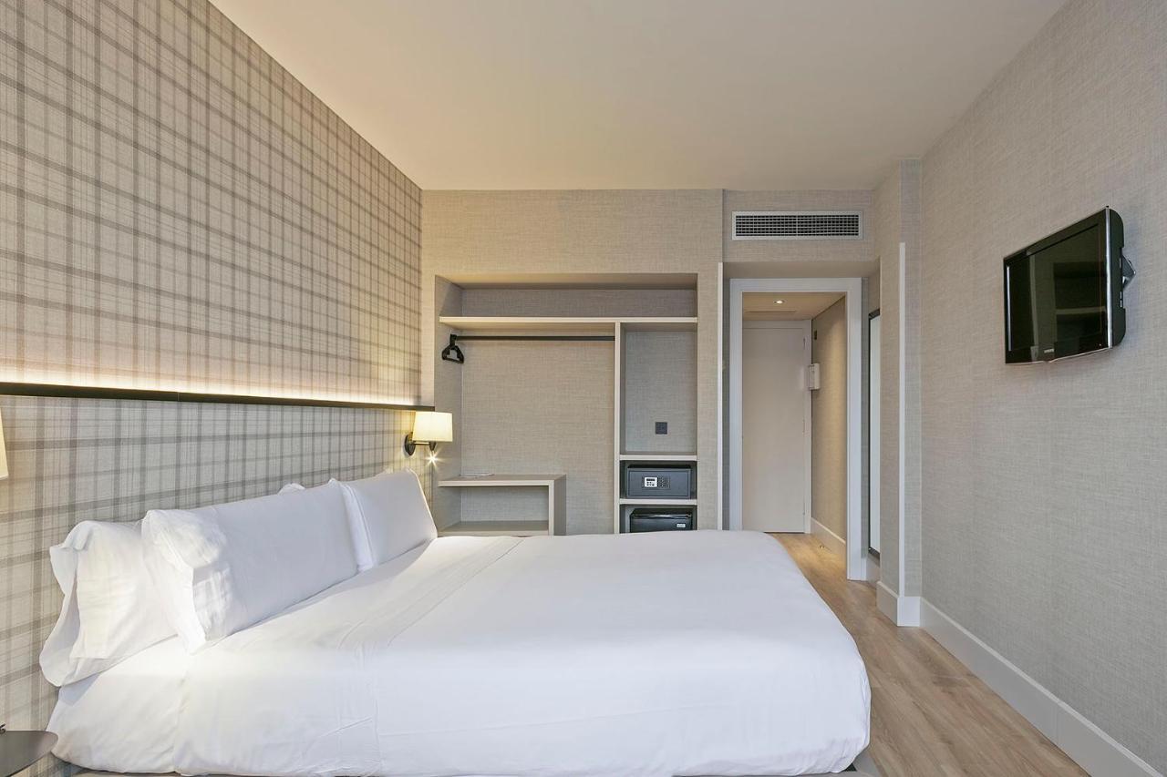 Quarto Duplo