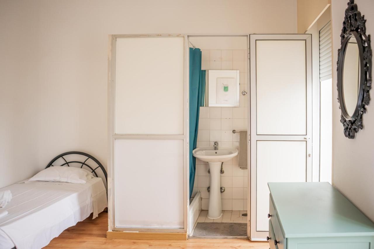 Chambre Triple avec Salle de Bains Privative