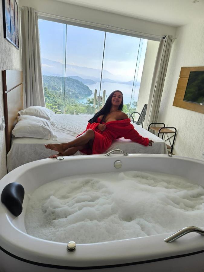 Suíte com Cama Queen-size e Vista do Mar