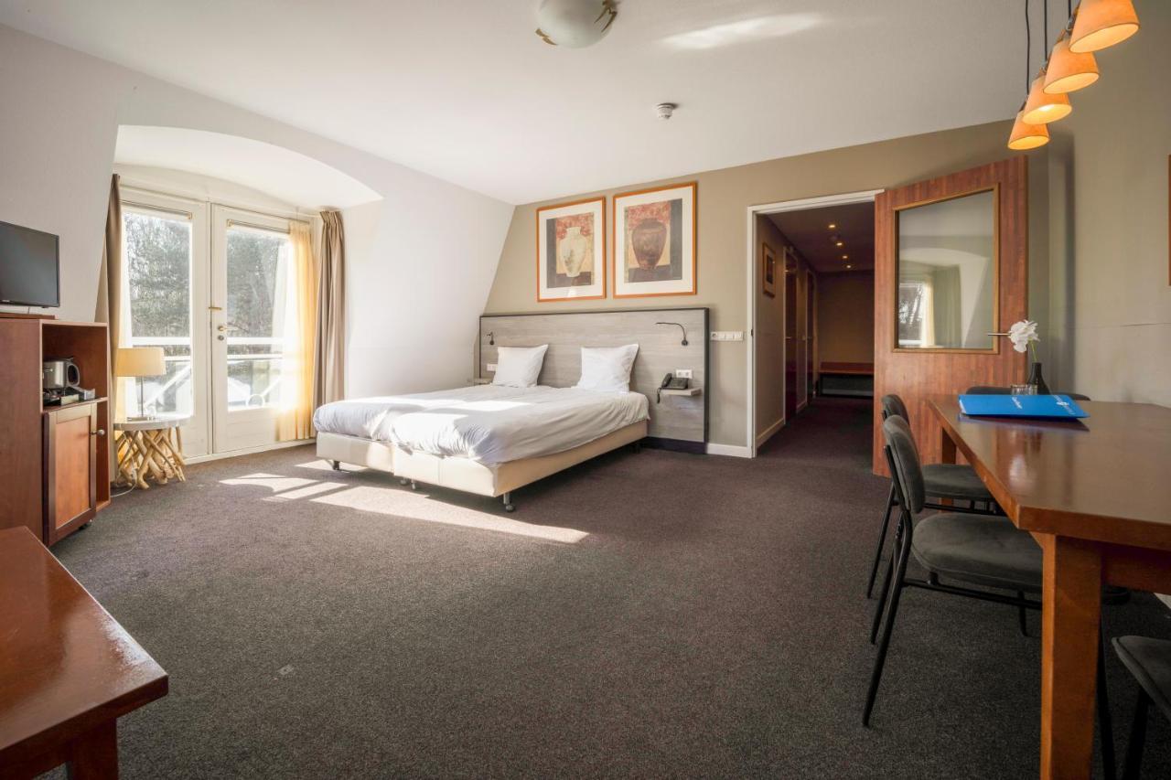 Family Room,1363861184:JPEG