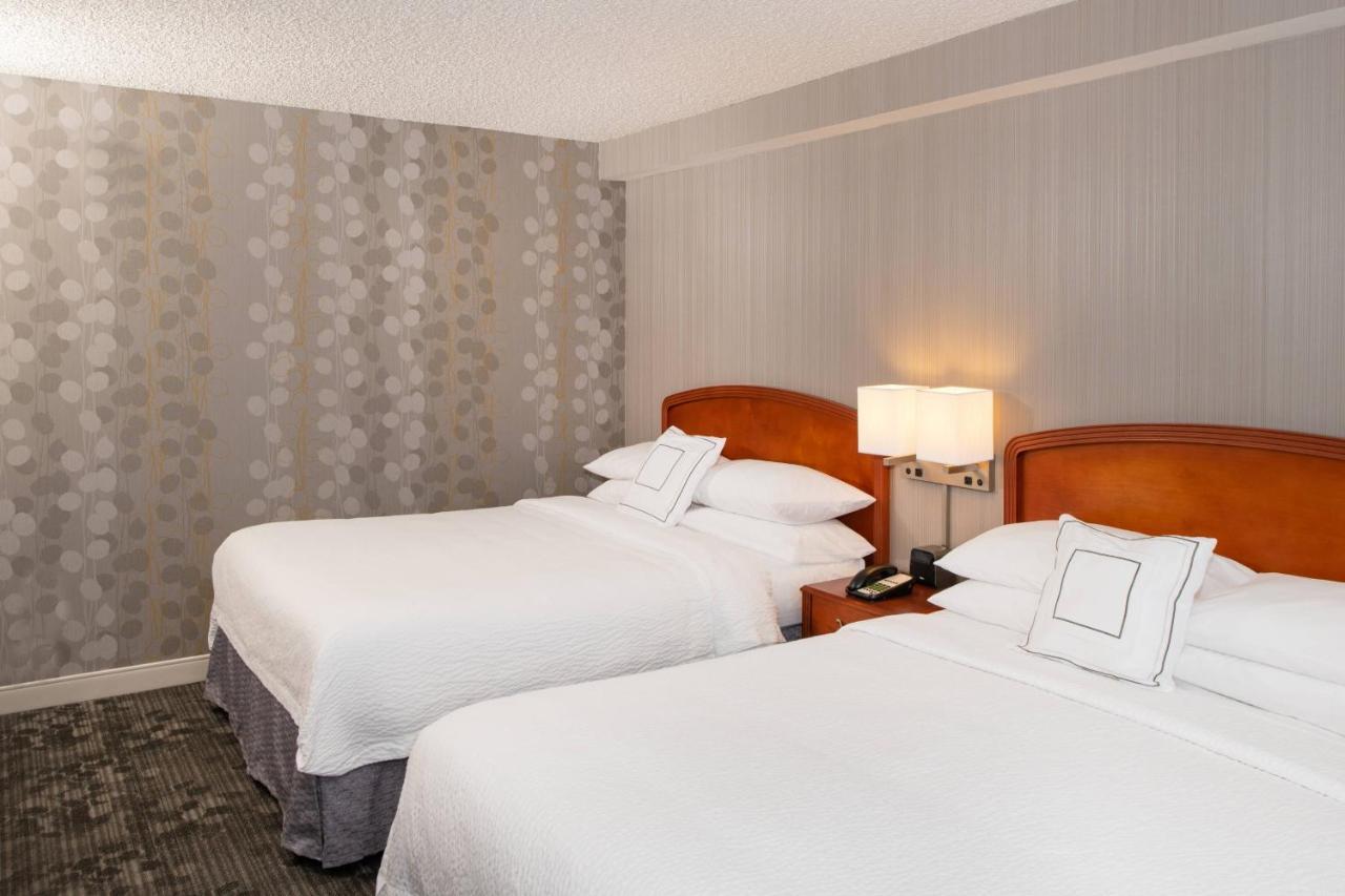 Queen Room with Two Queen Beds - Allergy Friendly