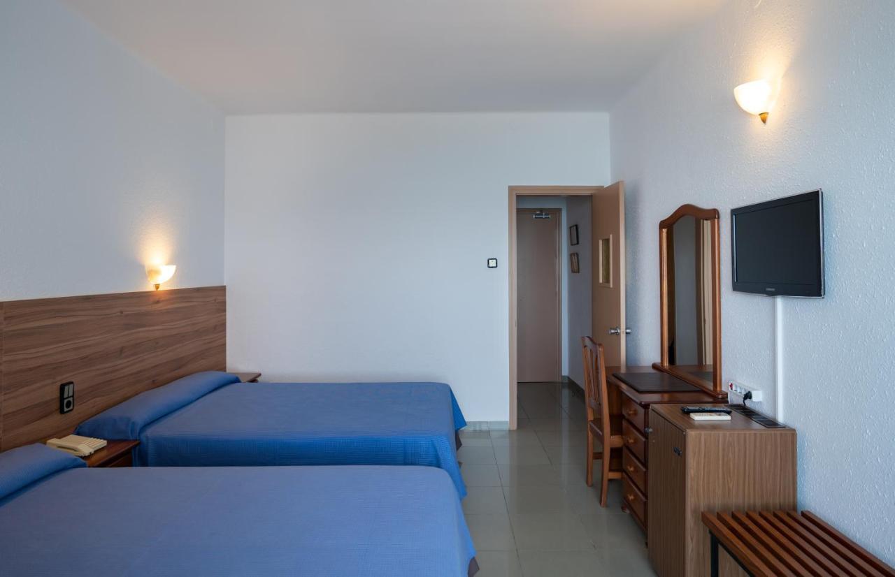 Triple Room with Side Sea View (2 Adults)