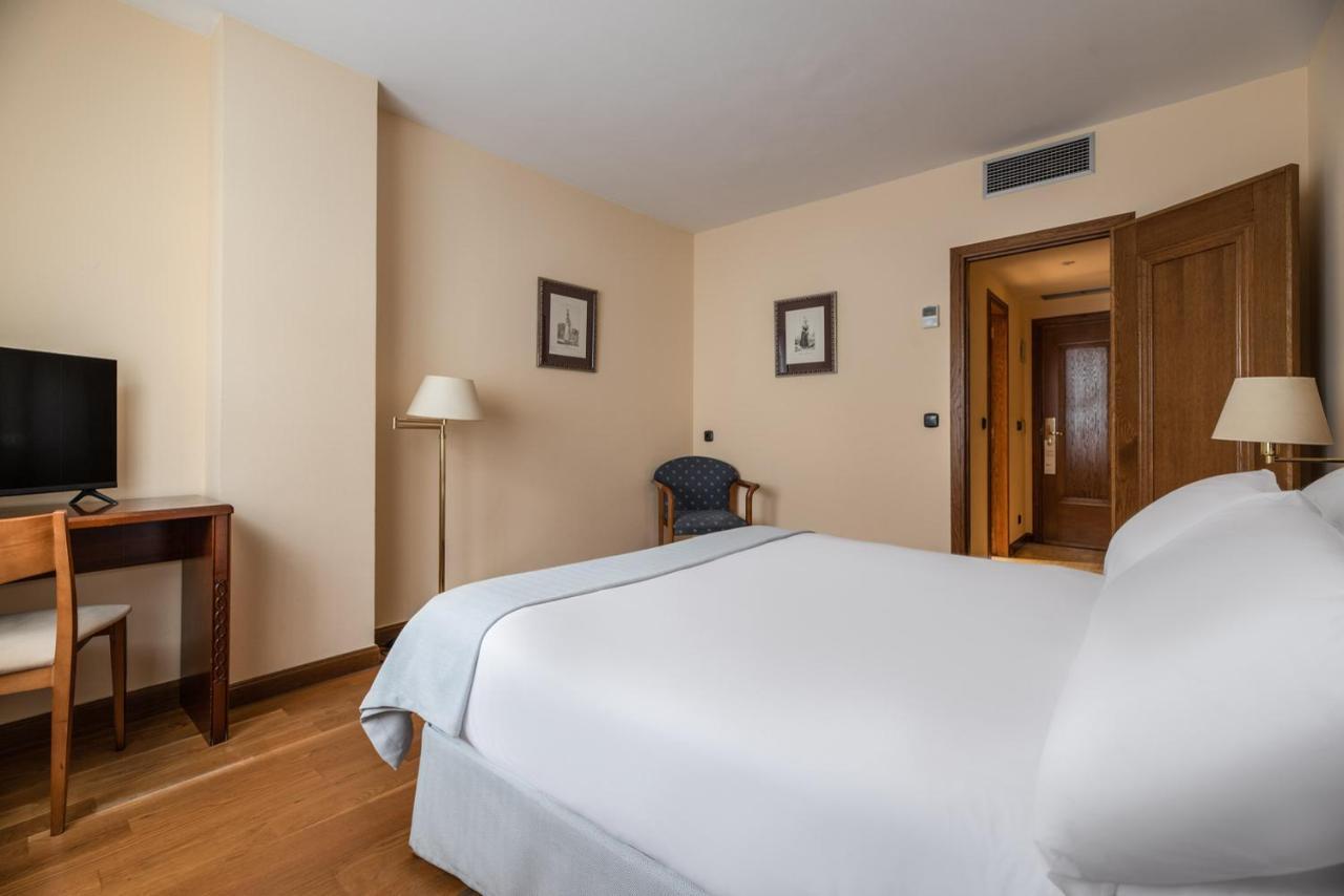 Double Room,1365049862:JPEG