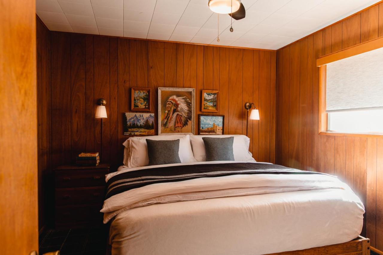 Double Room,1365525650:JPEG