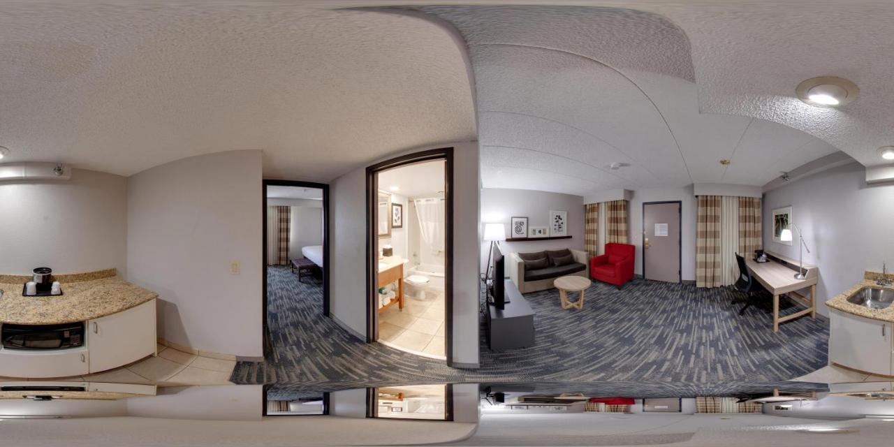 One-Bedroom King Suite - Non-Smoking