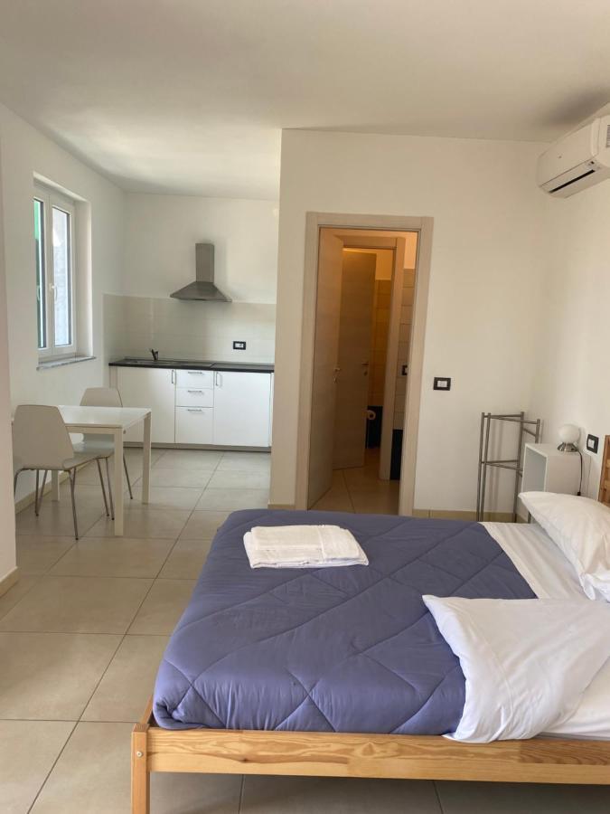 - Monolocale con Angolo Cottura