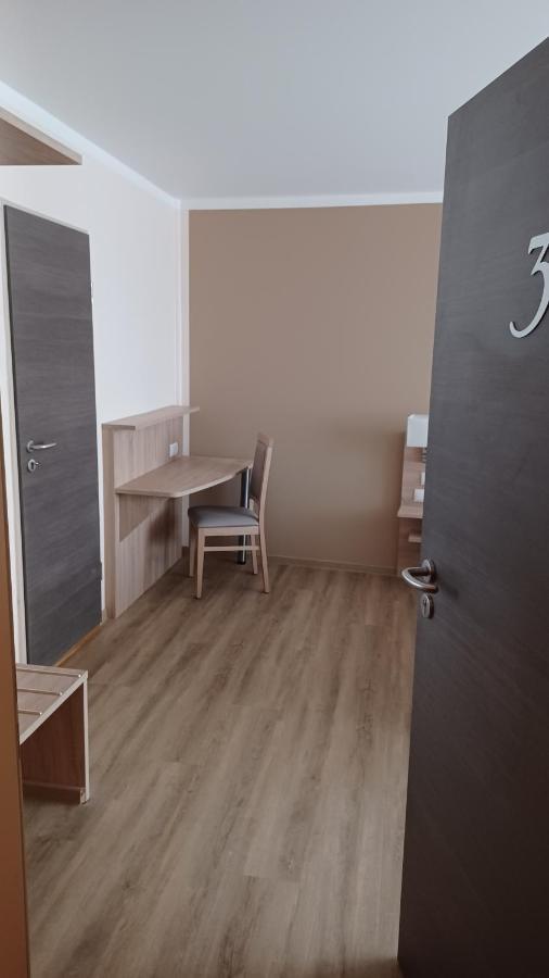 Dreibettzimmer mit Terrasse