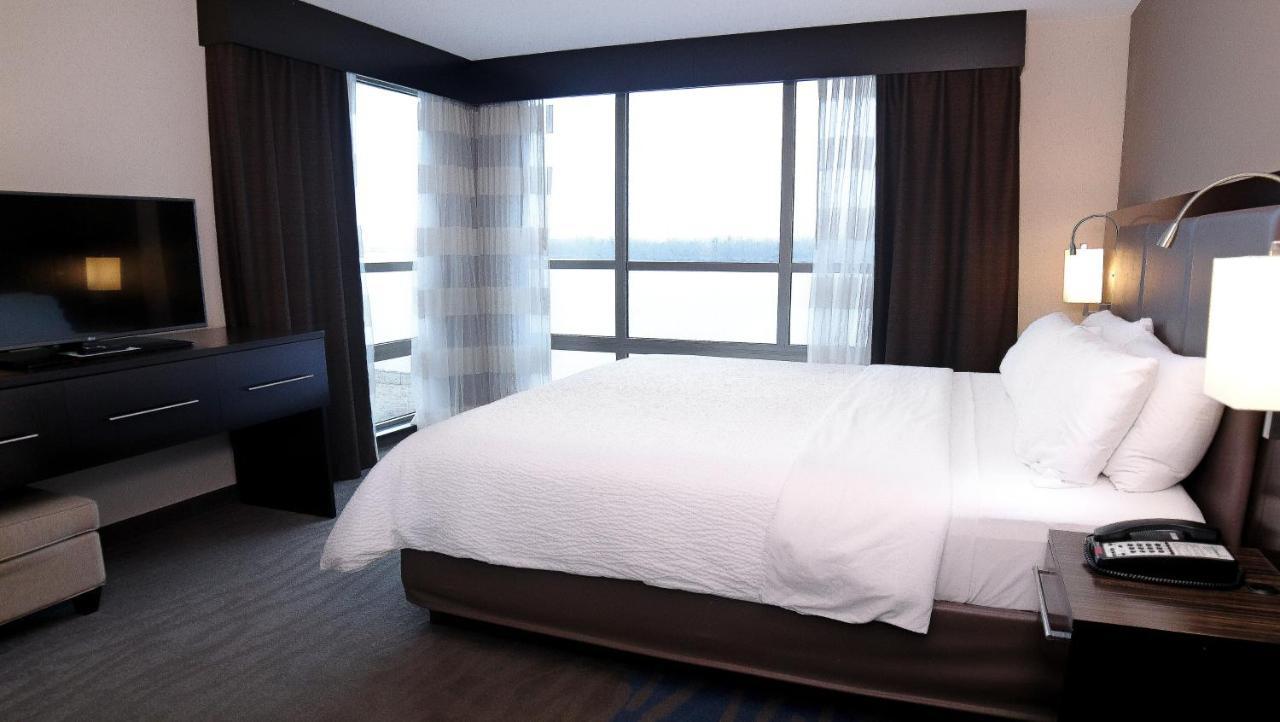 One-Bedroom King Suite