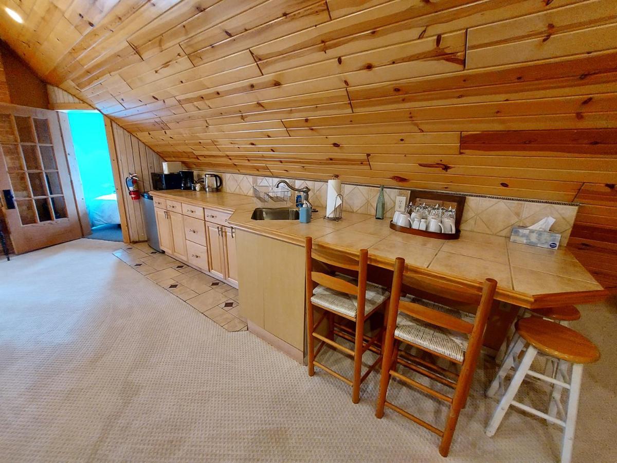 Deluxe Family Suite