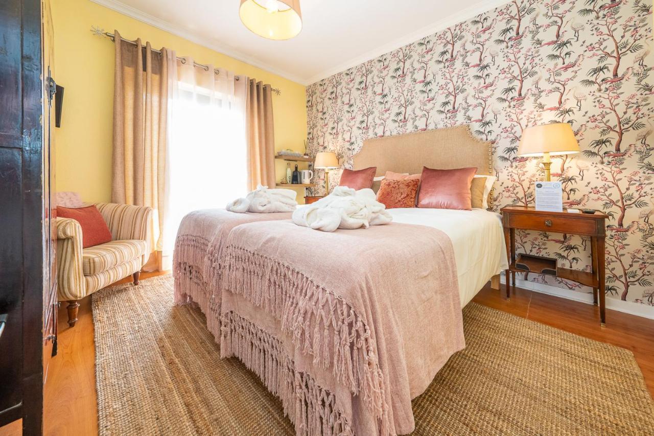 Quarto Deluxe com Cama de Casal ou 2 de Solteiro e Varanda