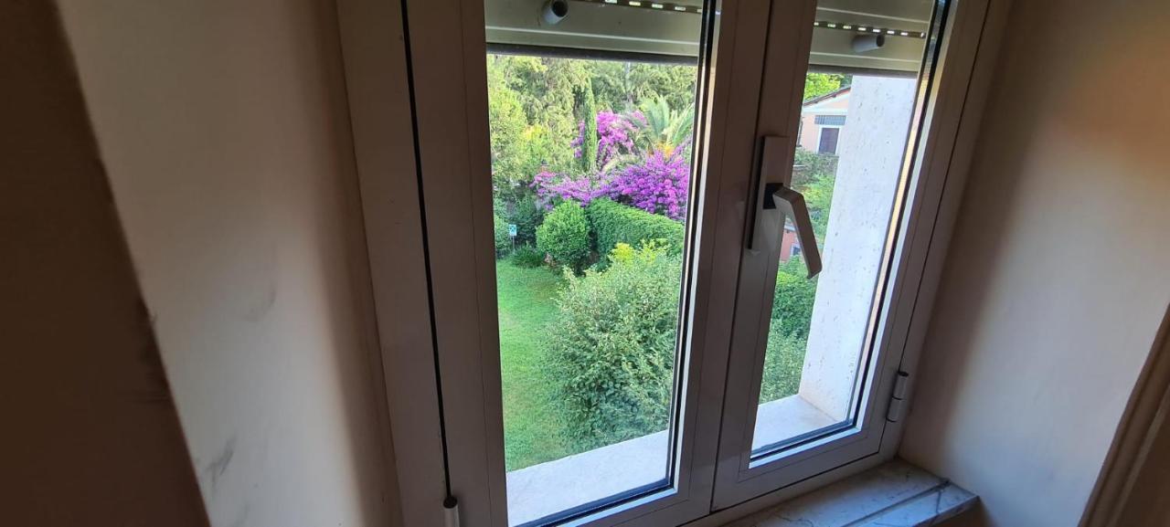 Tweepersoonskamer met een Eigen Externe Badkamer