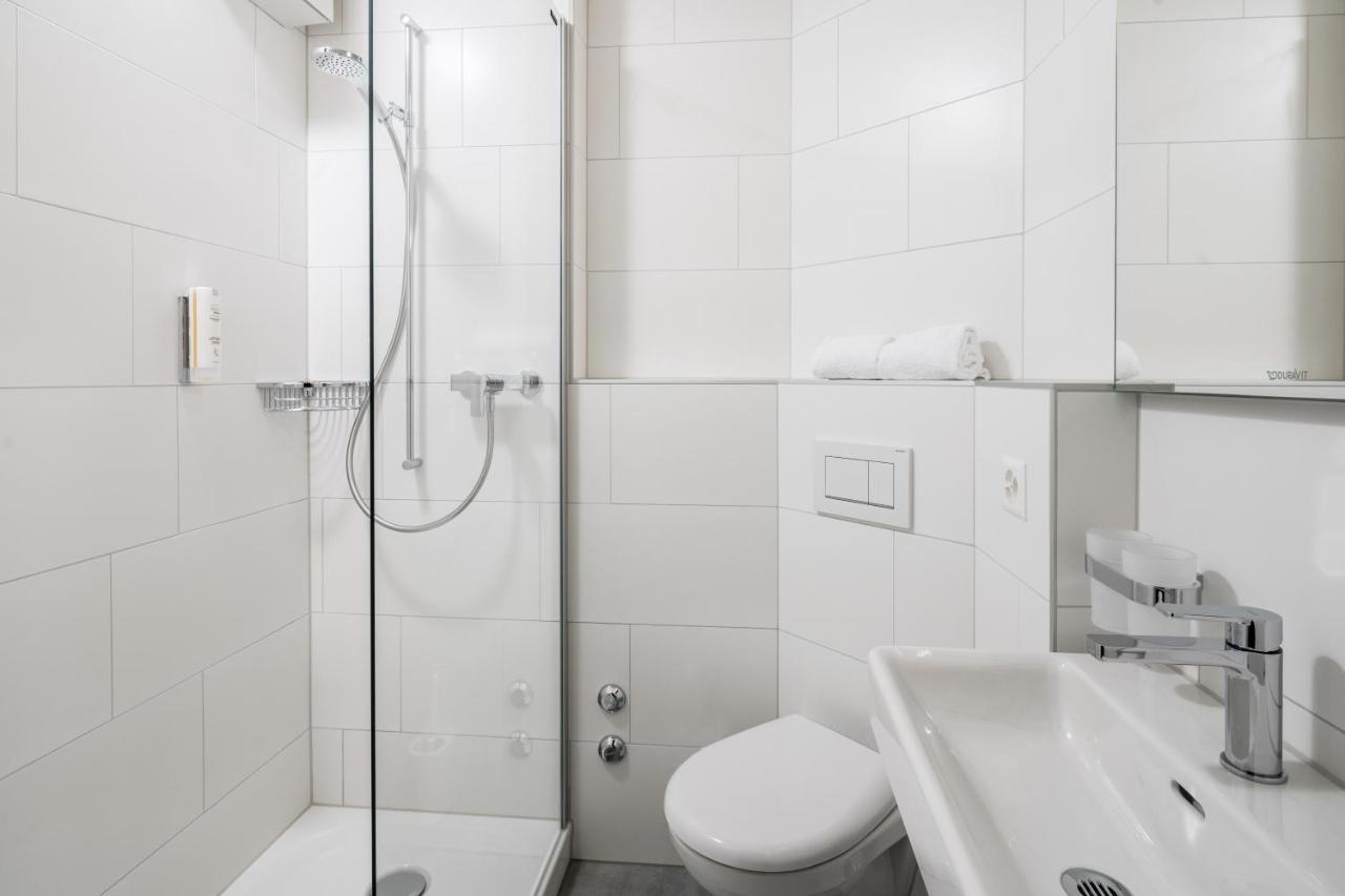 Chambre Double ou Lits Jumeaux avec Salle de Bains