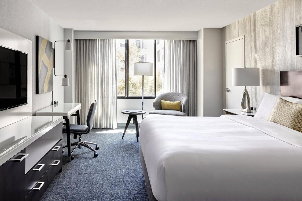 King Room with Courtyard View