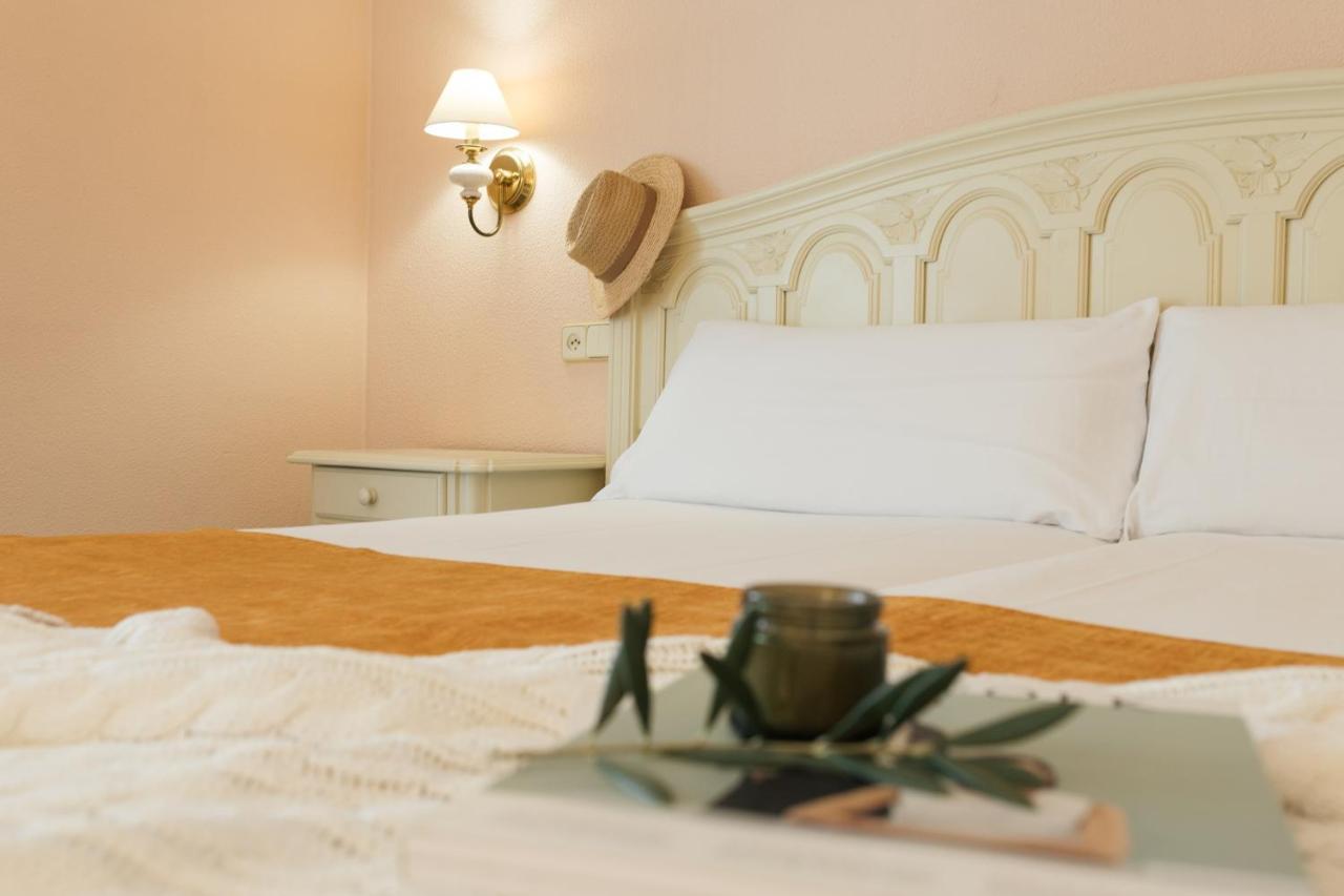 Chambre Double ou Lits Jumeaux Comfort avec Vue partielle sur la mer