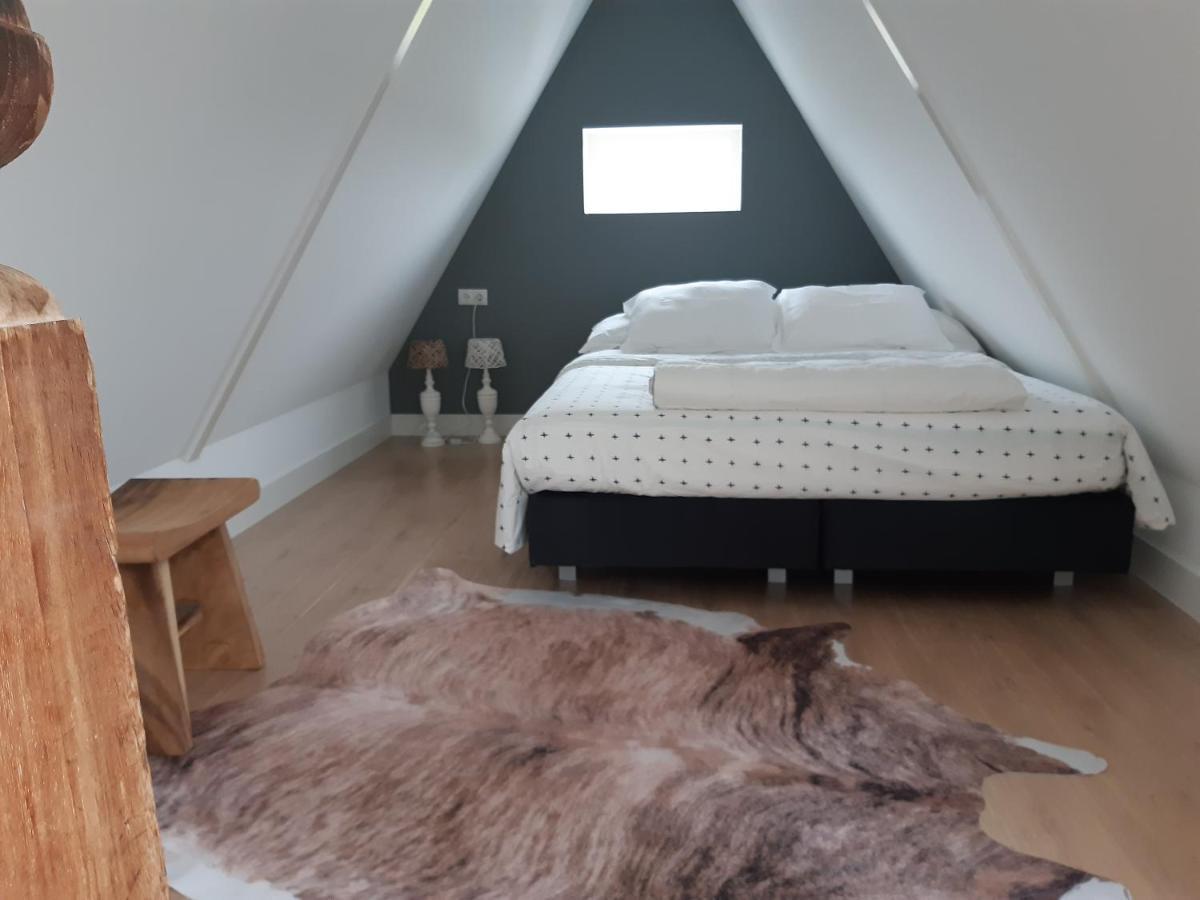 Tweepersoonskamer met een Eigen Externe Badkamer