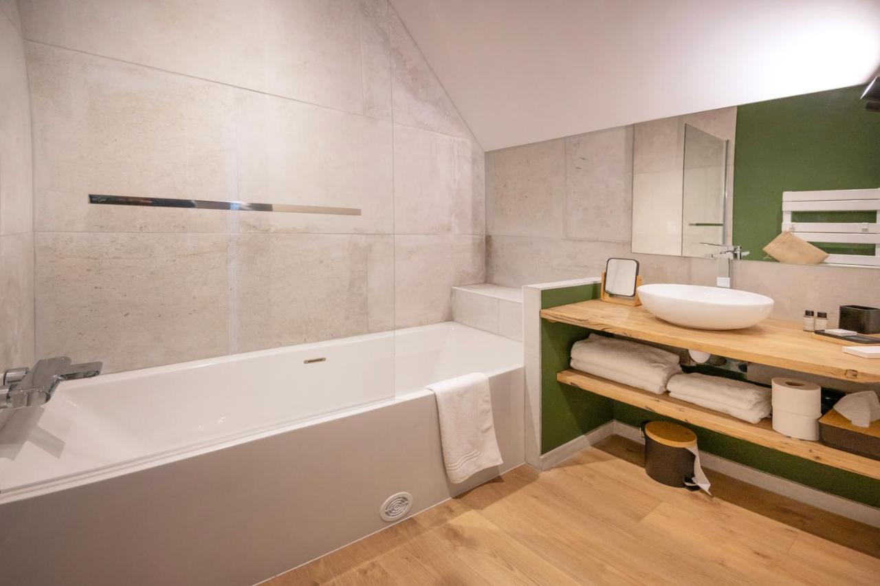 Chambre Double ou Lits Jumeaux avec Salle de Bains