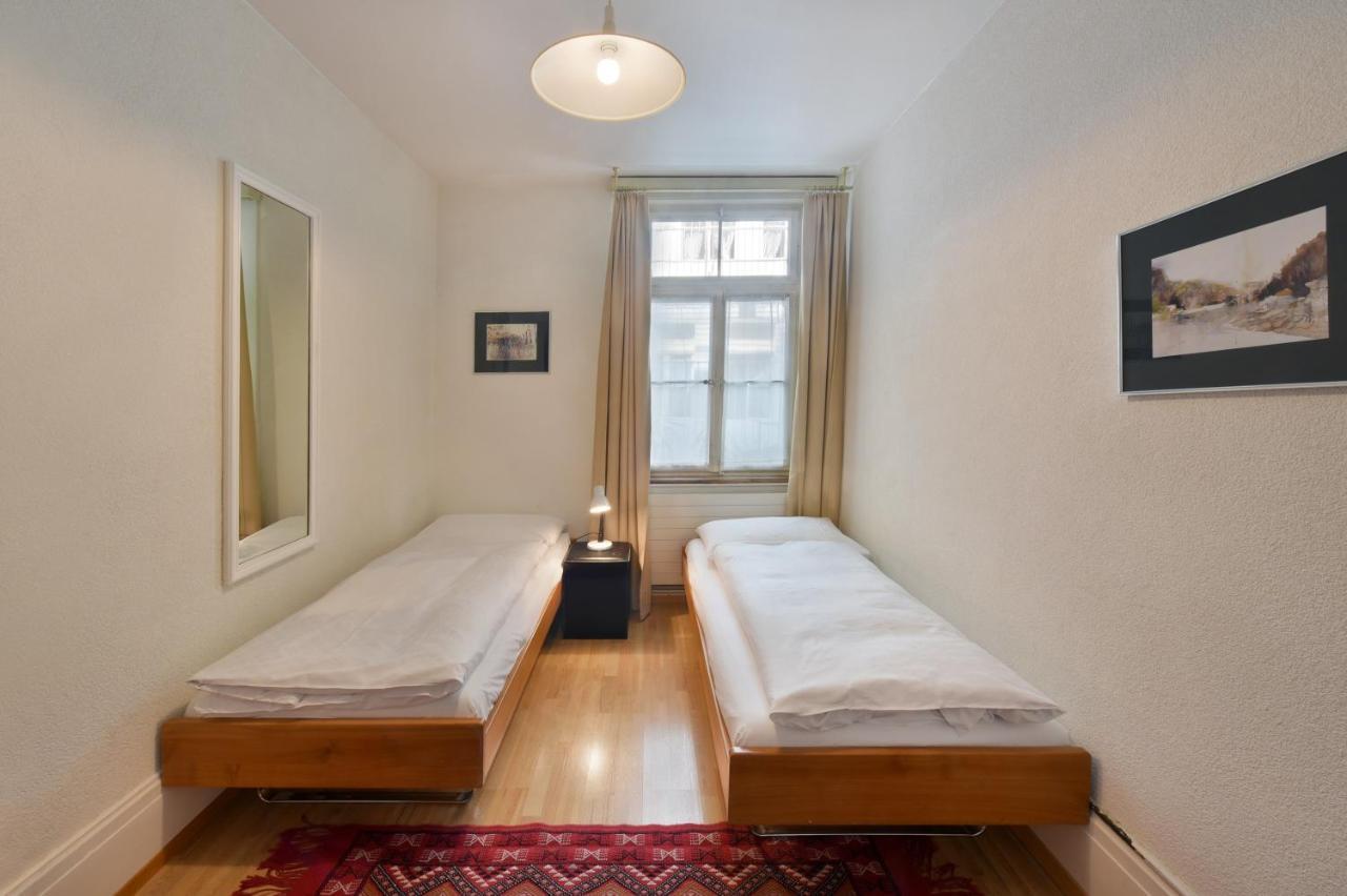 Economy Tweepersoonskamer met 2 Aparte Bedden en Eigen Externe Badkamer