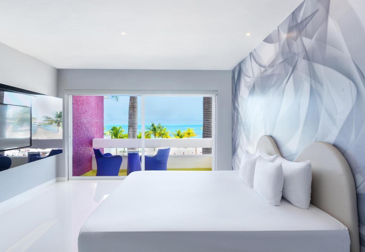 Trendy Kamer met Uitzicht op de Oceaan