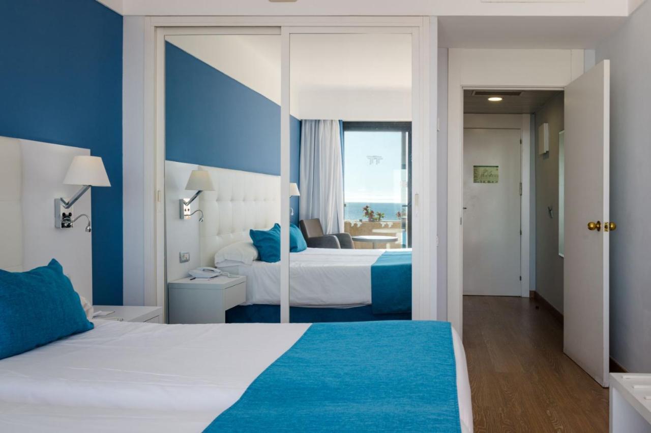 Habitación Doble Superior con vistas al mar (2 adultos)