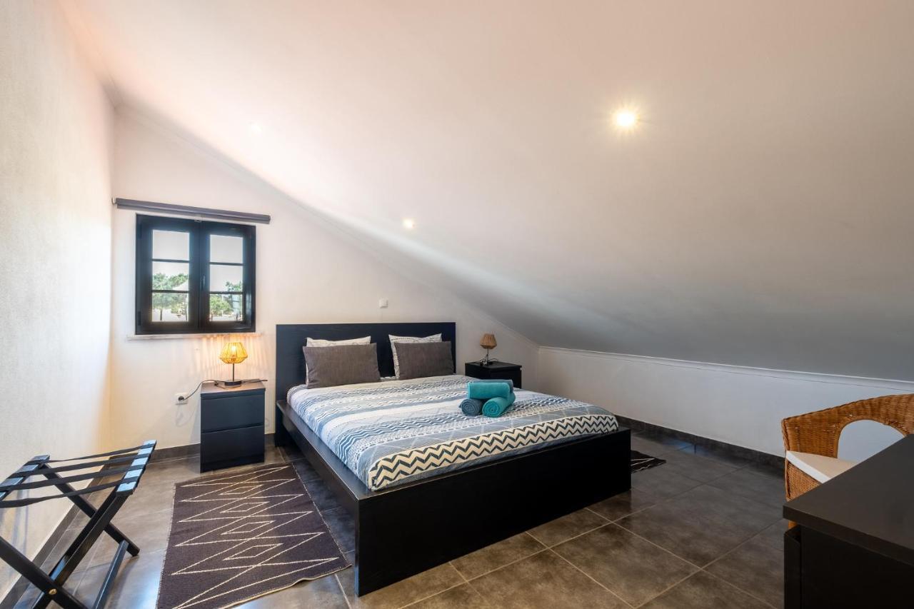 Three-Bedroom House,1574919506:JPEG