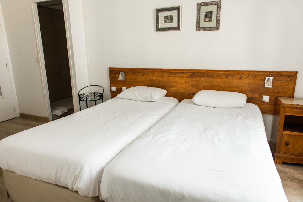 Twin Room,1397869088:JPEG