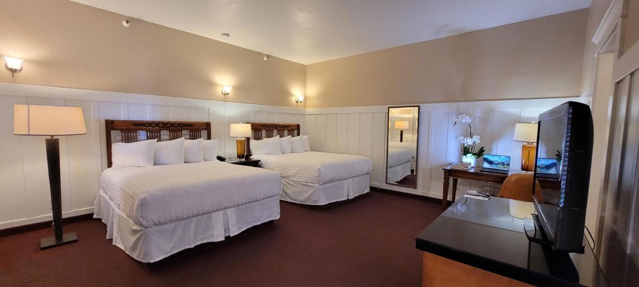 Standard Queen Room with Two Queen Beds