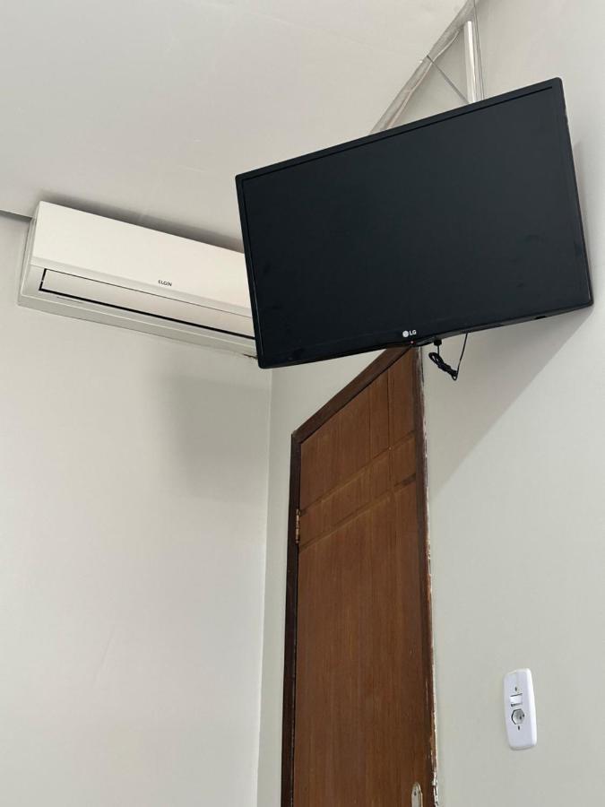Quarto Triplo com Banheiro Privativo