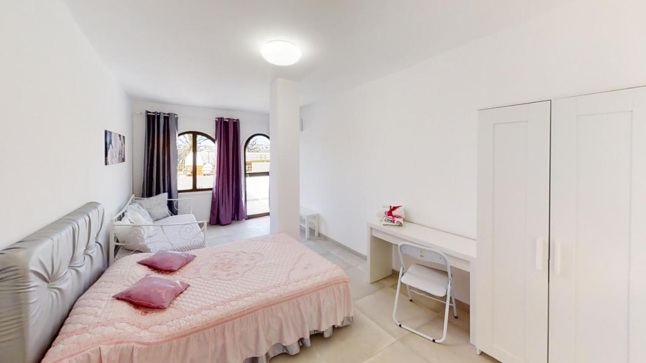 Driepersoonskamer met Eigen Badkamer