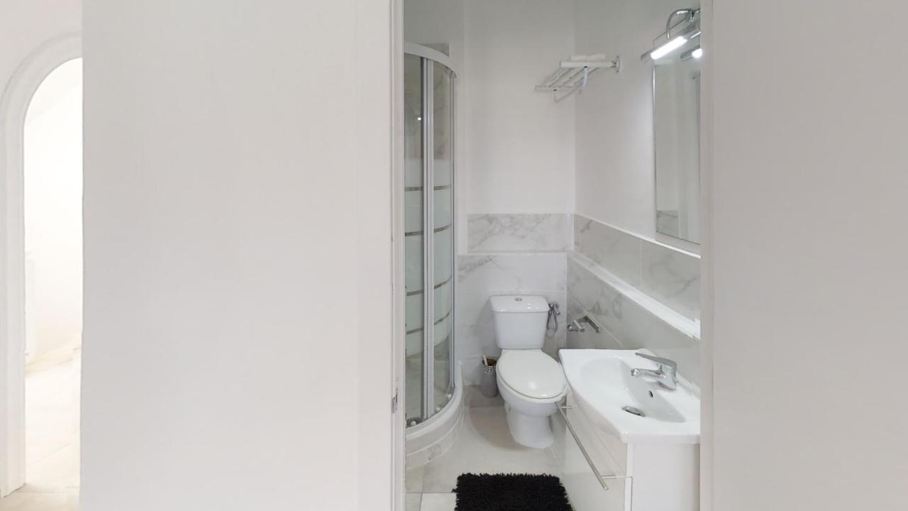 Driepersoonskamer met Eigen Badkamer