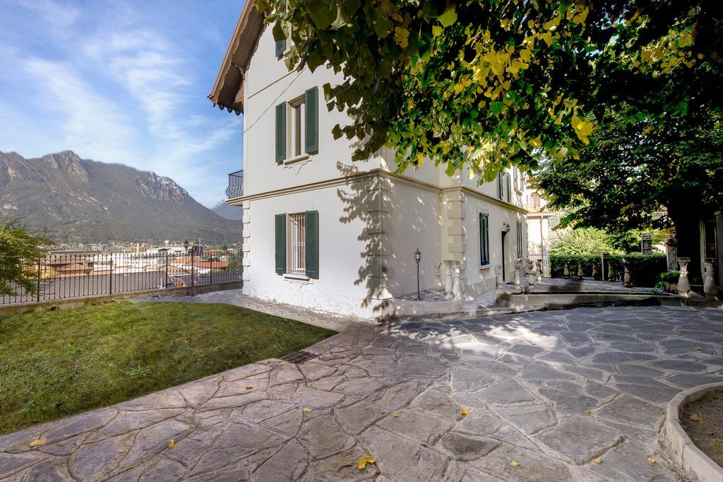 Camera King con Balcone e Bagno Privato Interno