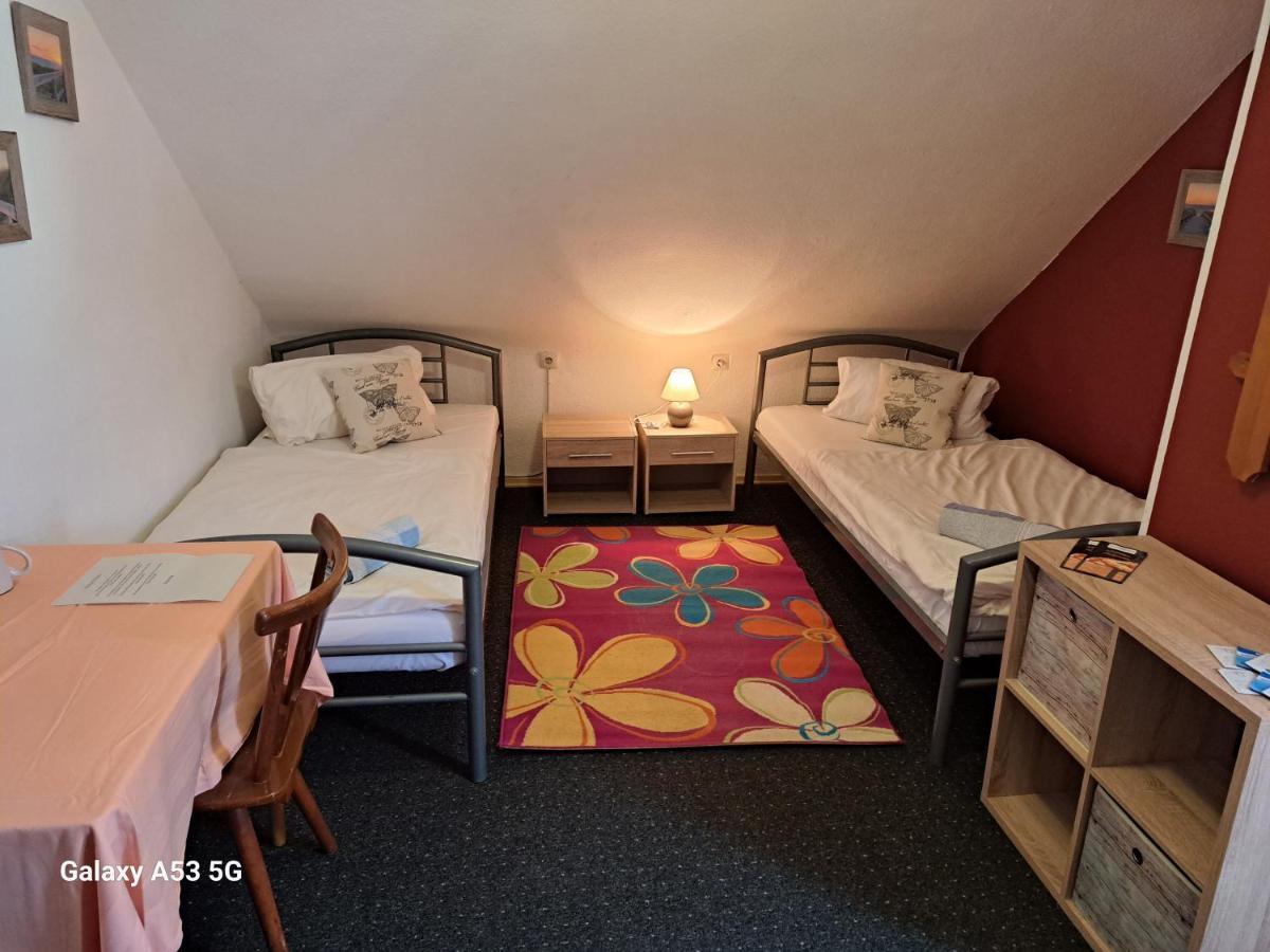 Standard Doppelzimmer mit Gemeinschaftsbad