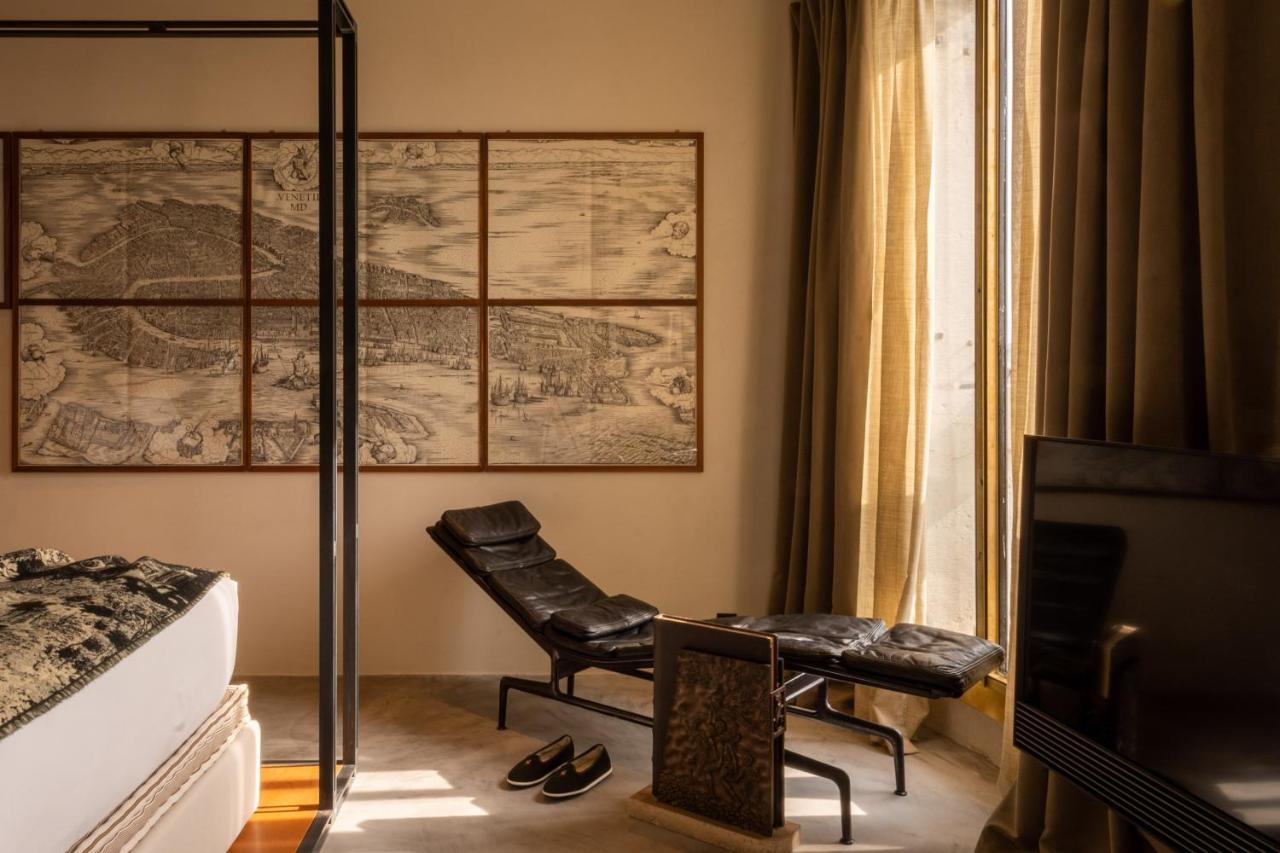 Speciale Kamer met Kingsize Bed en uitzicht op het Canal Grande en de Rialtobrug