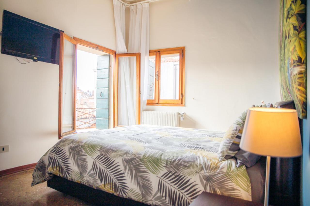 Habitación Doble con baño privado externo