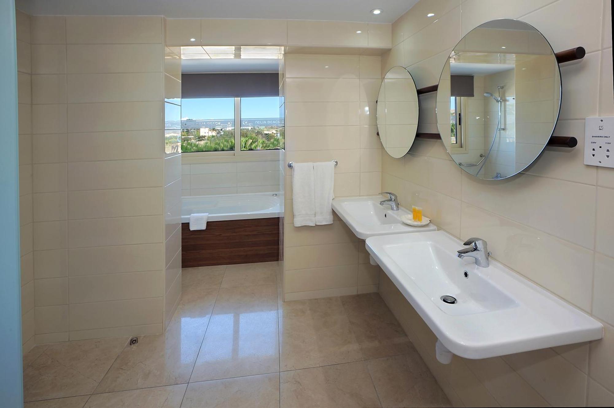 Executive Suite met Uitzicht op Zee en Bubbelbad